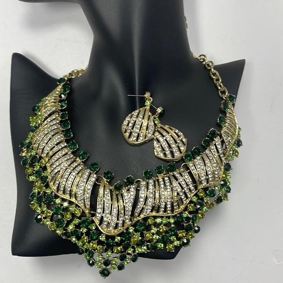 GREEN Diamond Necklace Set NEW - Picture 2 of 11